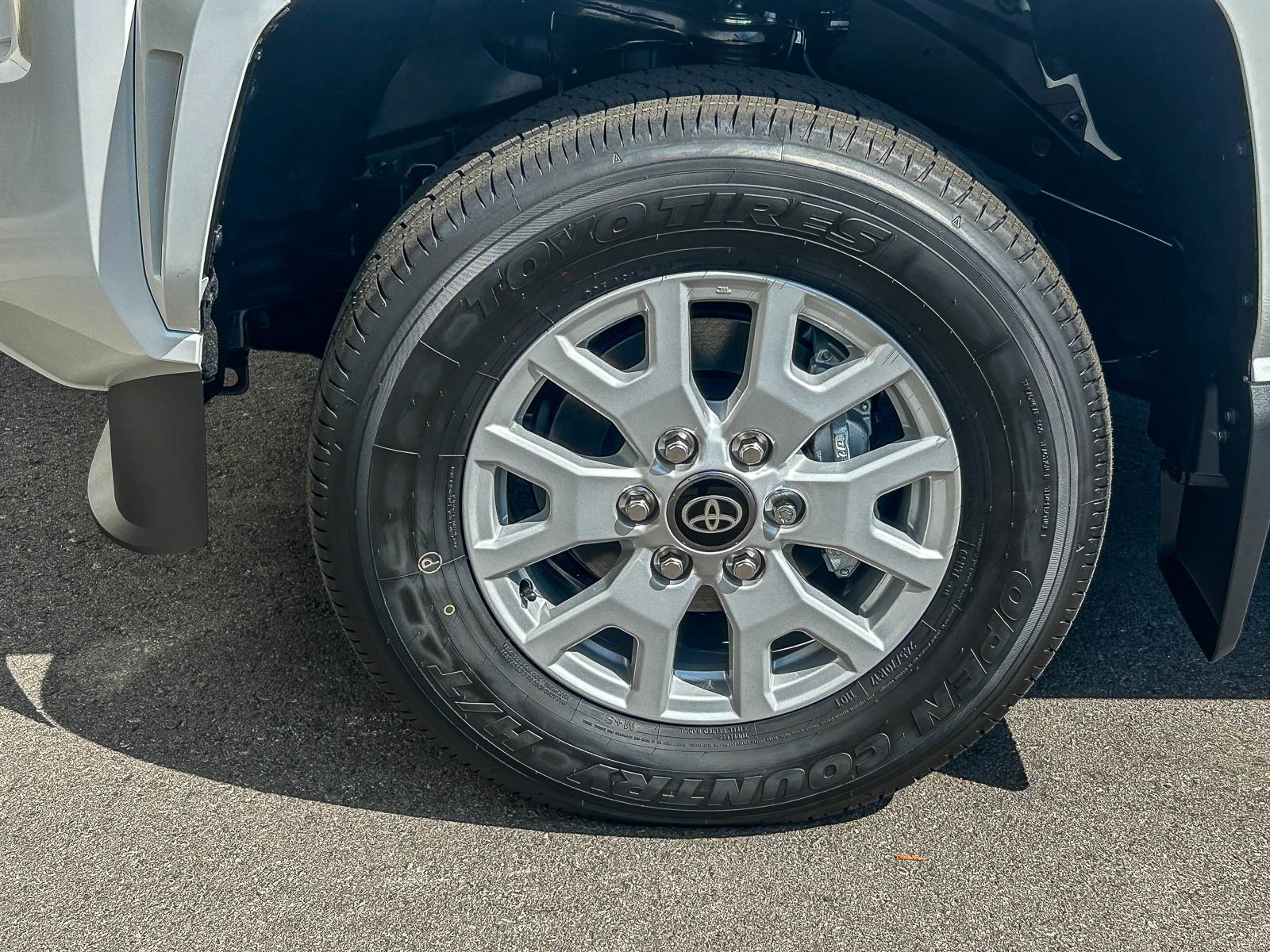 2026 Toyota Tacoma SR5 - Photo 10