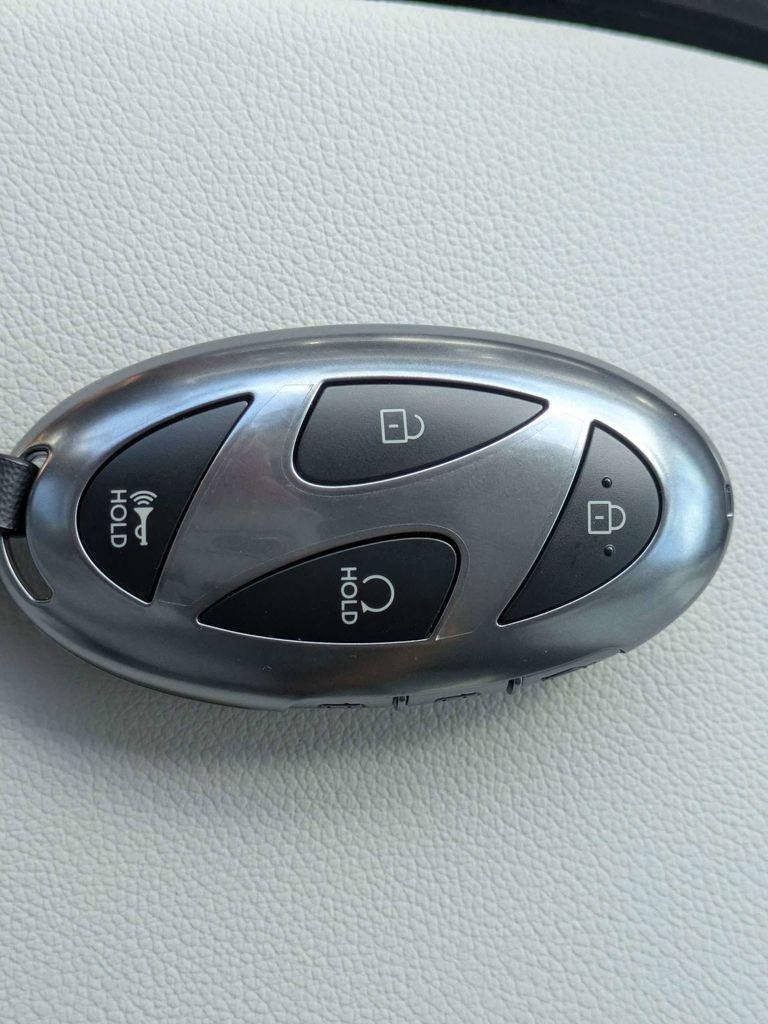 New 2026 White Hyundai Blue image 32