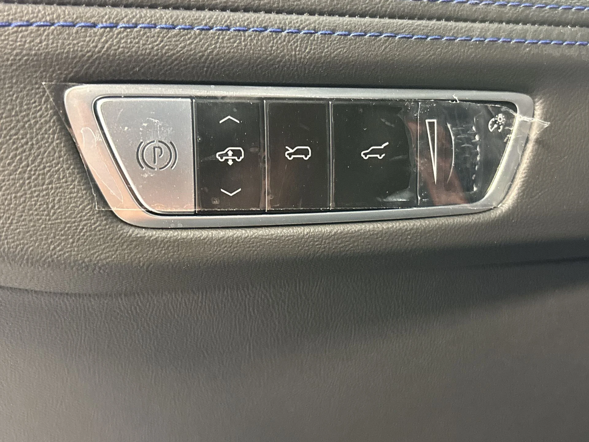 2025 Cadillac Escalade IQ Luxury 1 - Photo 82