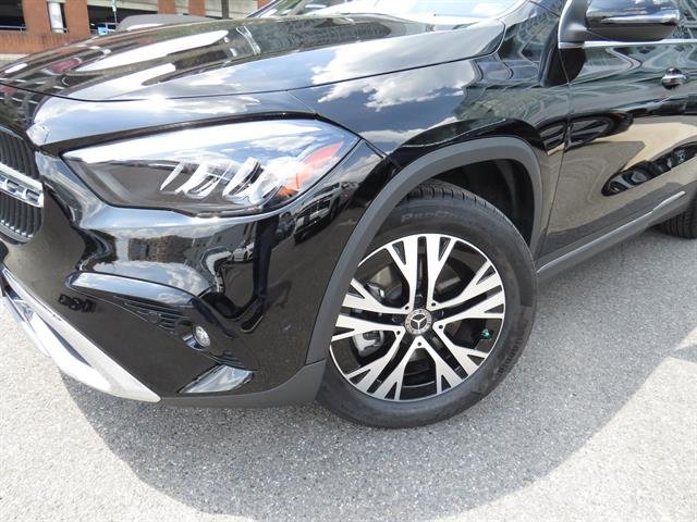 Used 2026 Night Black Mercedes-Benz GLA 250 4MATIC® image 25