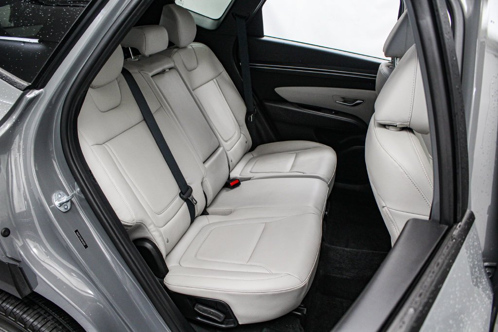 Used 2024 Gray Hyundai SEL image 17