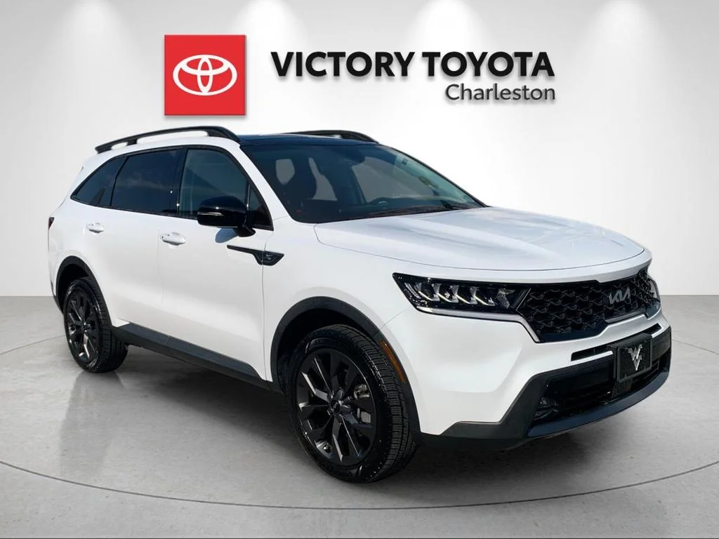 Used 2023 White Kia X-Line EX image 5