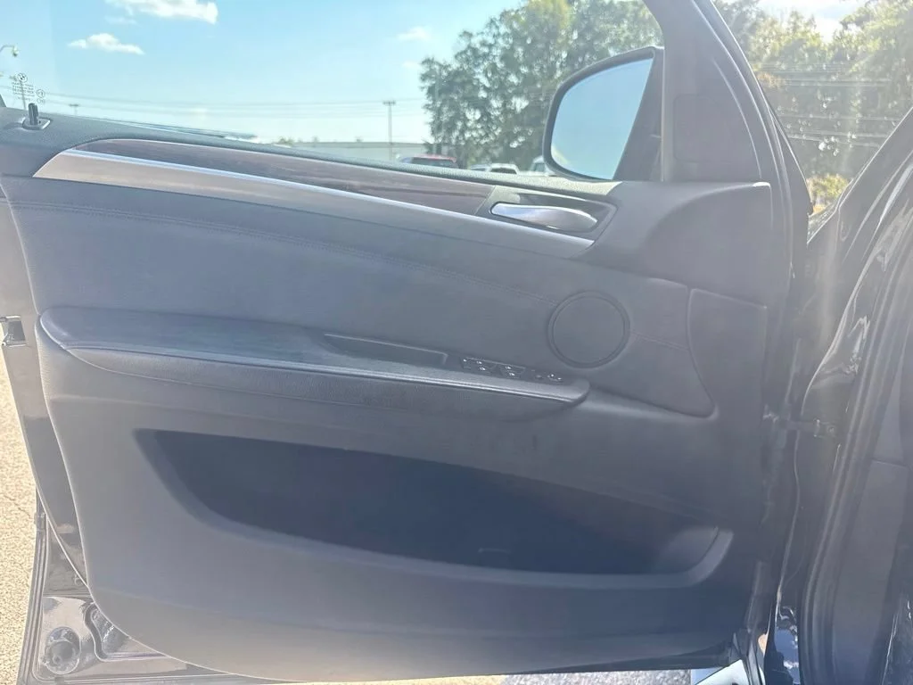 Used 2013  BMW xDrive35i image 28