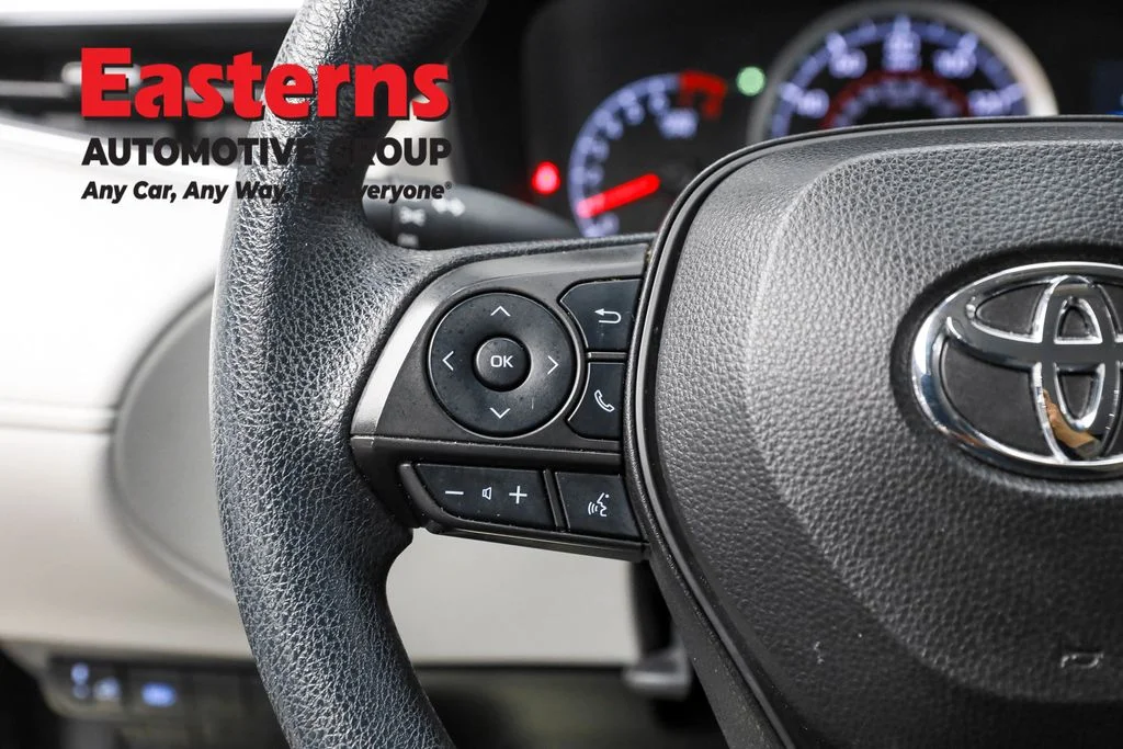 Used 2022 Black Toyota L image 15