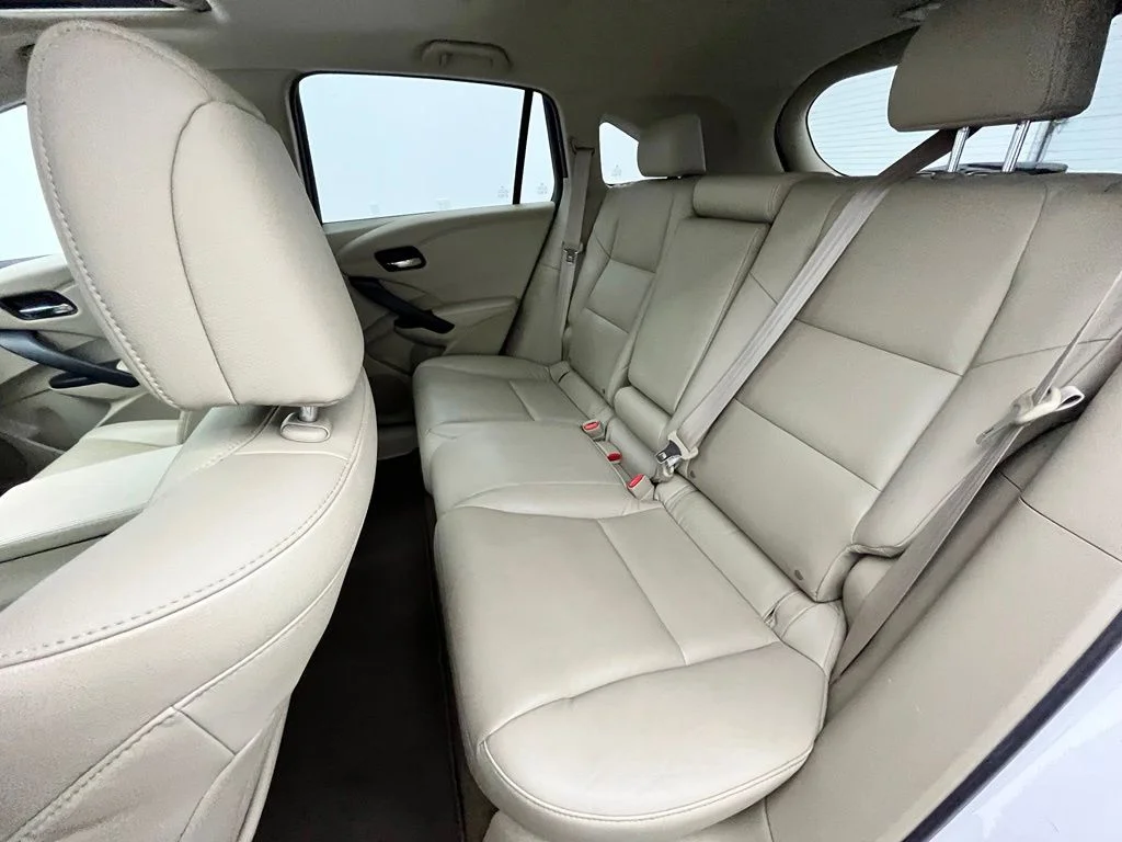 Used 2018  Acura Base image 41