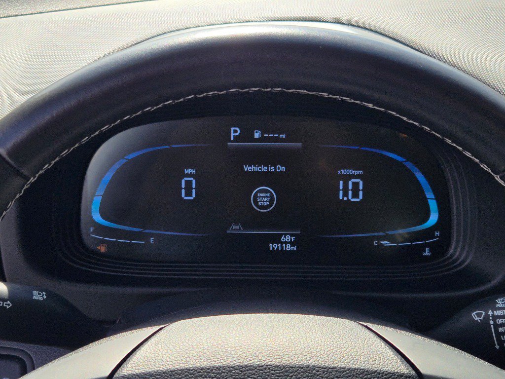 Certified Used 2023 Lunar Hyundai Limited image 27