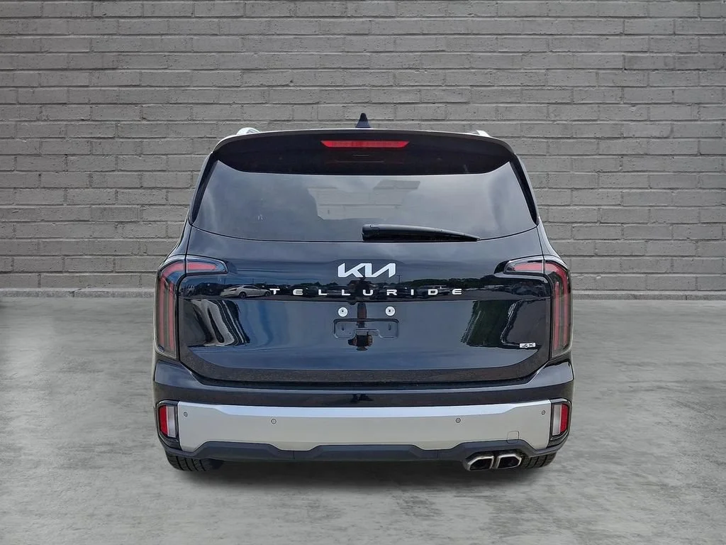 Used 2023 Ebony Black Kia EX image 10