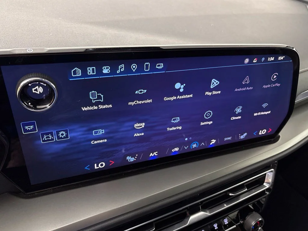 Used 2025 Gray Chevrolet LT image 26