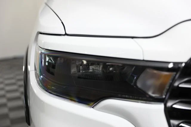 New 2026 Bright White Clear-Coat Exterior Paint RAM Laramie image 28