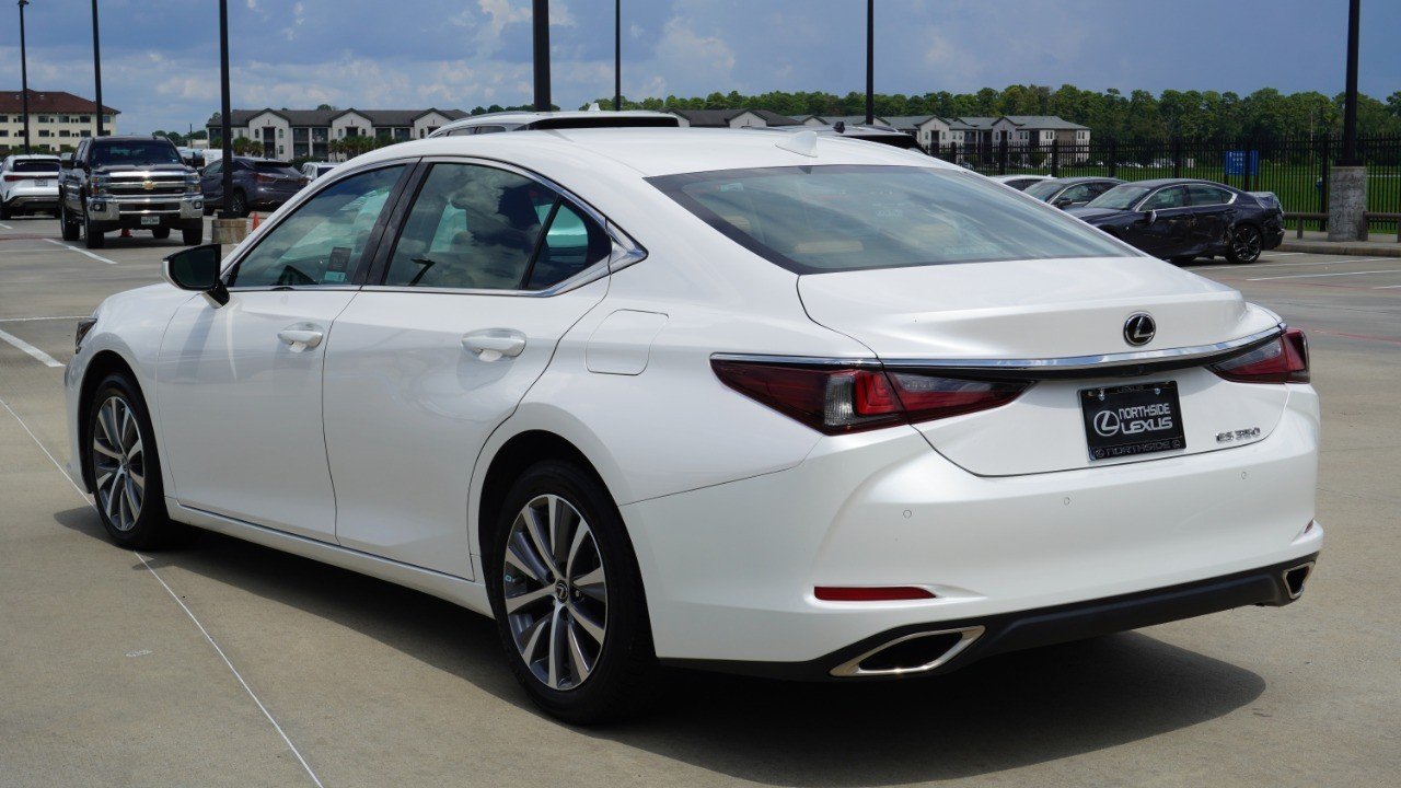 Certified Used 2021 White Lexus ES 350 image 8
