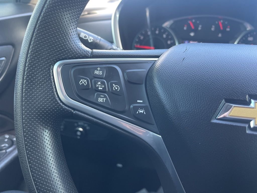 Used 2022 Gray Chevrolet LT image 31