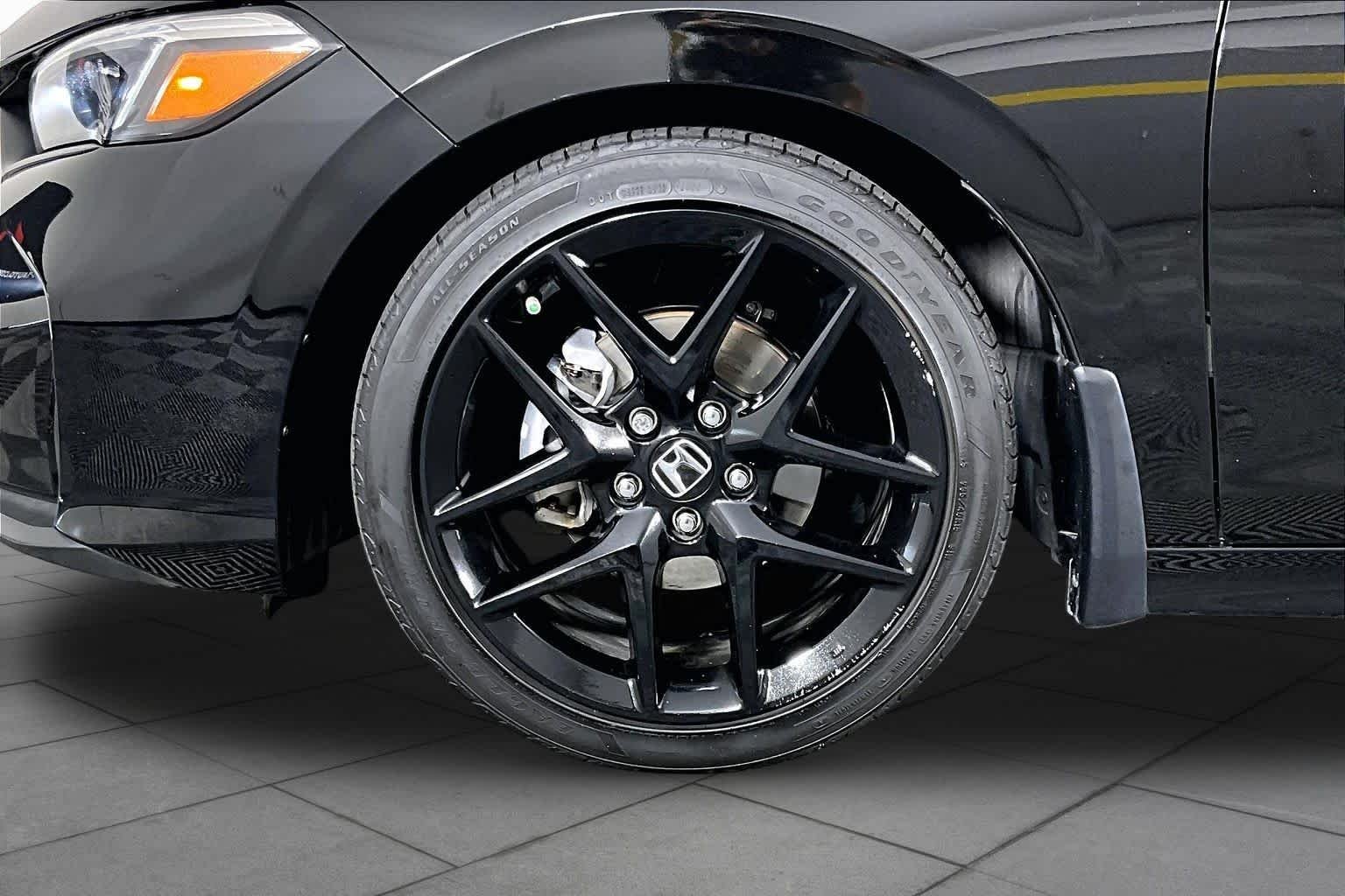 2025 Honda Civic Sport - Photo 10