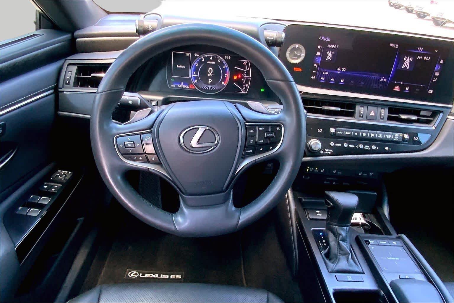 Used 2022 Iridium Lexus  image 6