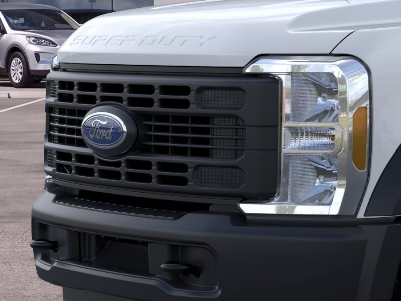 New 2026 Oxford White Ford XL image 18