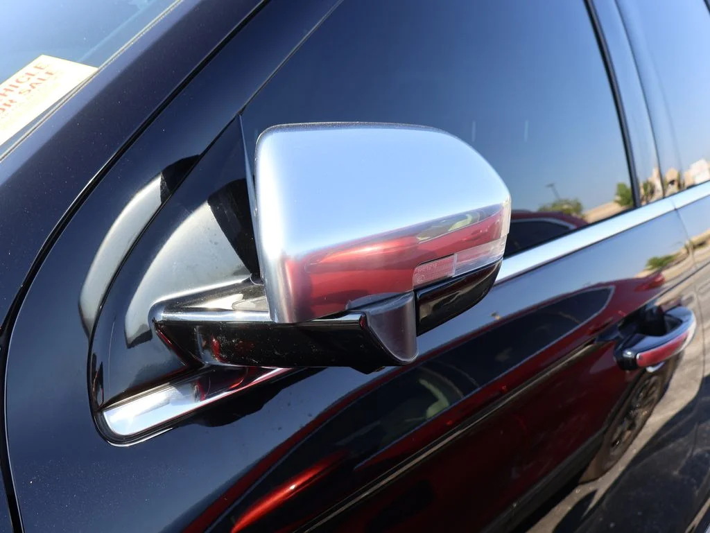 Used 2019 Black Ford Platinum image 11