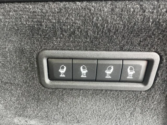 Used 2023 Black Jeep Series III image 19
