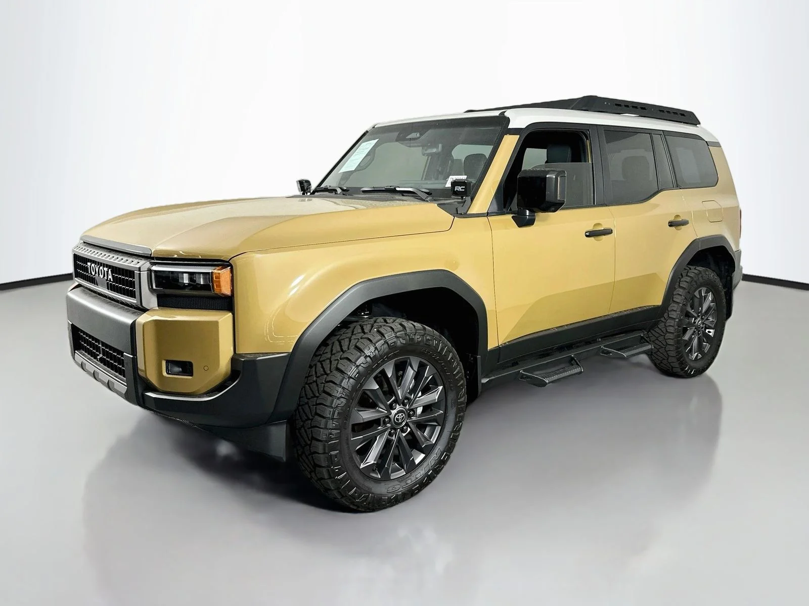 New 2026 Trail Dust/Grayscape <sup>1</sup> Toyota  image 3