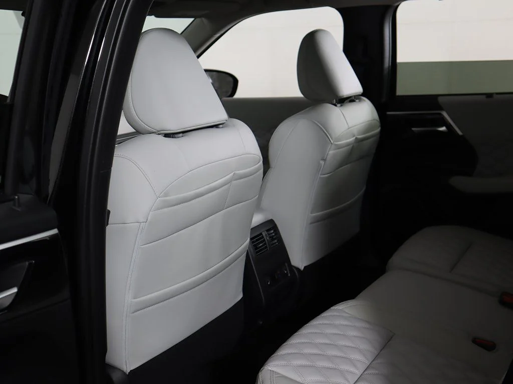 2025 Mitsubishi Outlander Plug-in Hybrid Platinum Edition - Photo 33