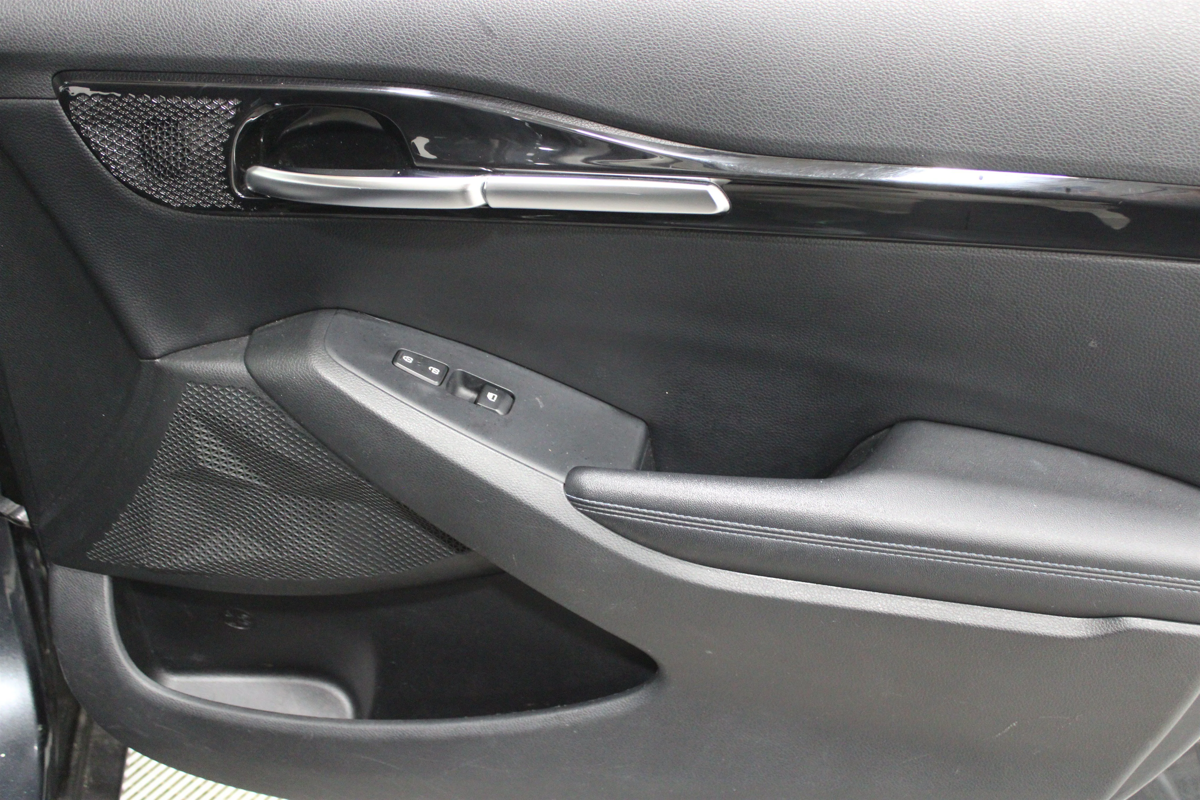 Used 2021 Gravity Gray Kia S image 23
