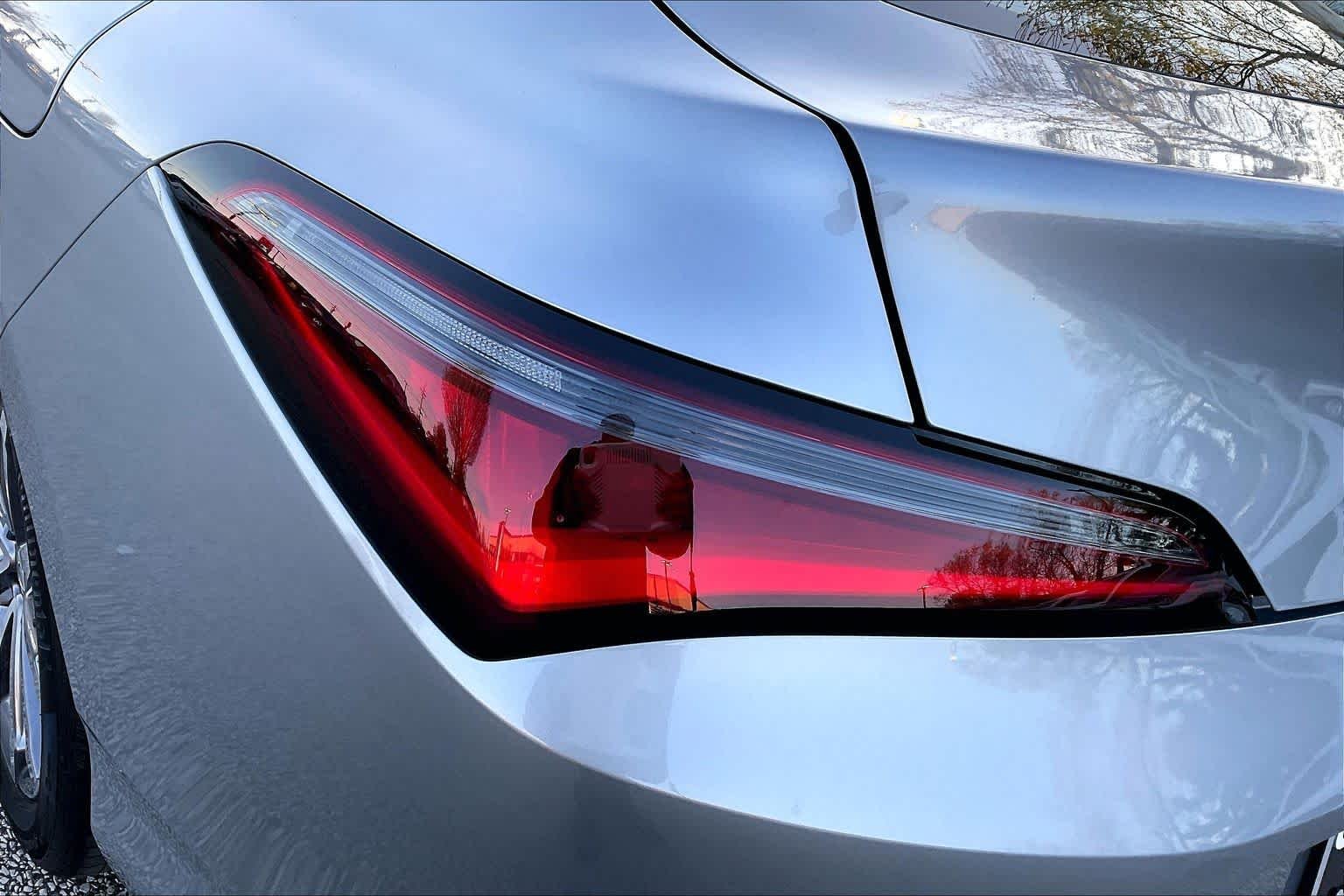 Certified Used 2025 Lunar Silver Metallic Acura  image 27