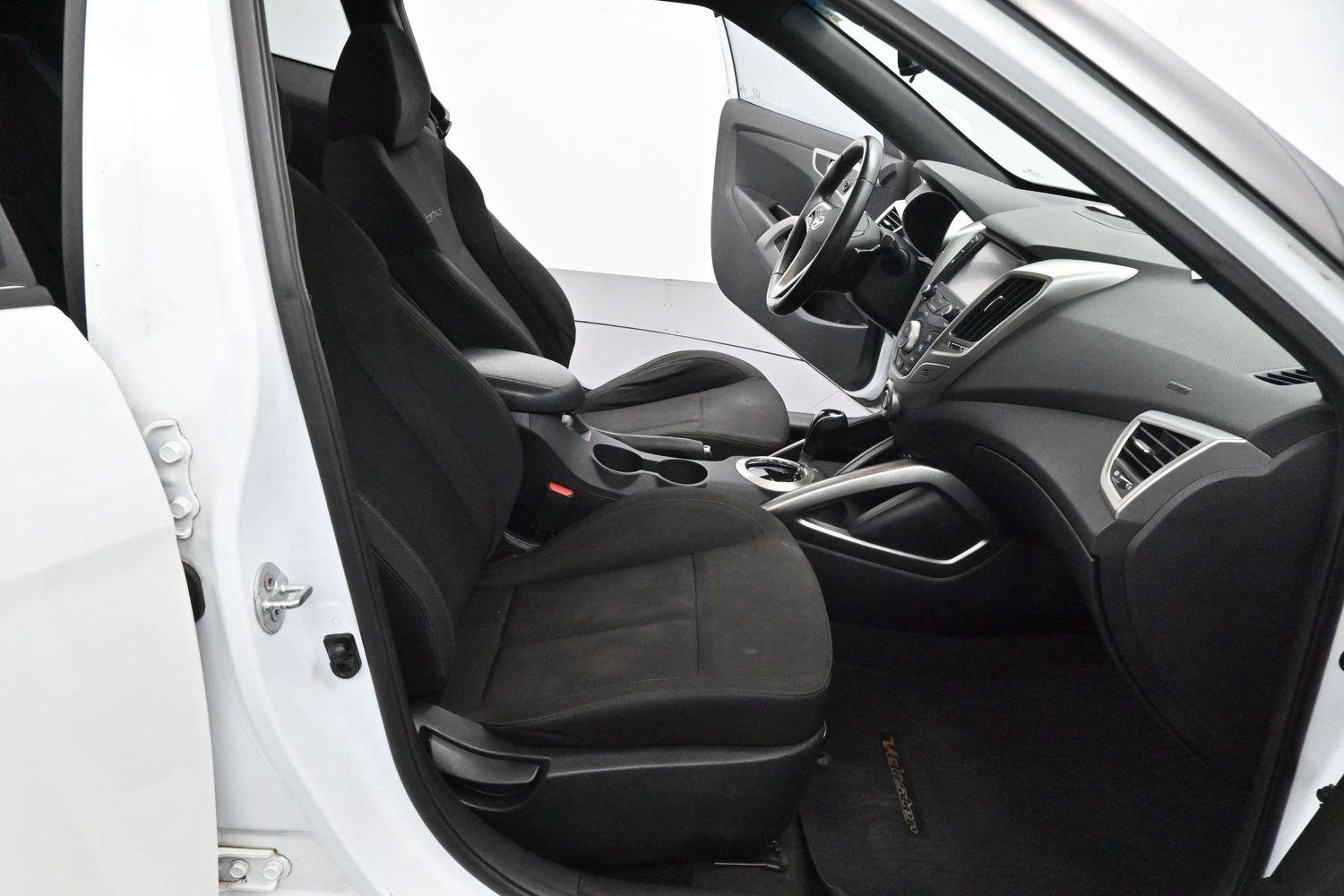 Used 2017 Century White Hyundai Value Edition image 28