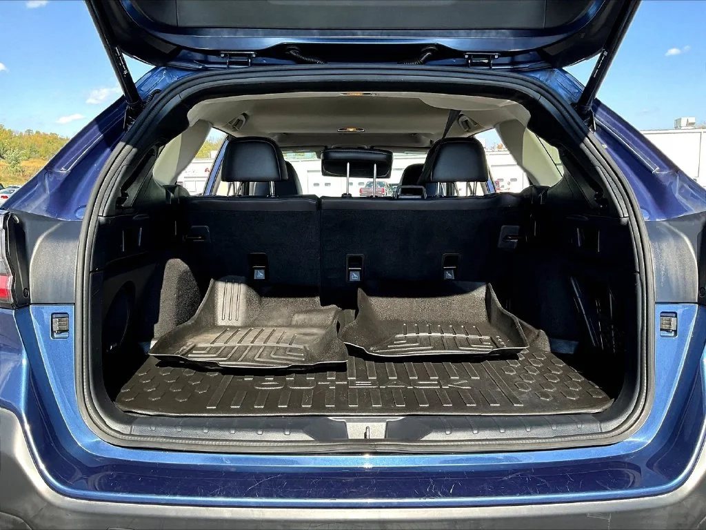 Used 2021 Abyss Blue Pearl Subaru Limited image 26