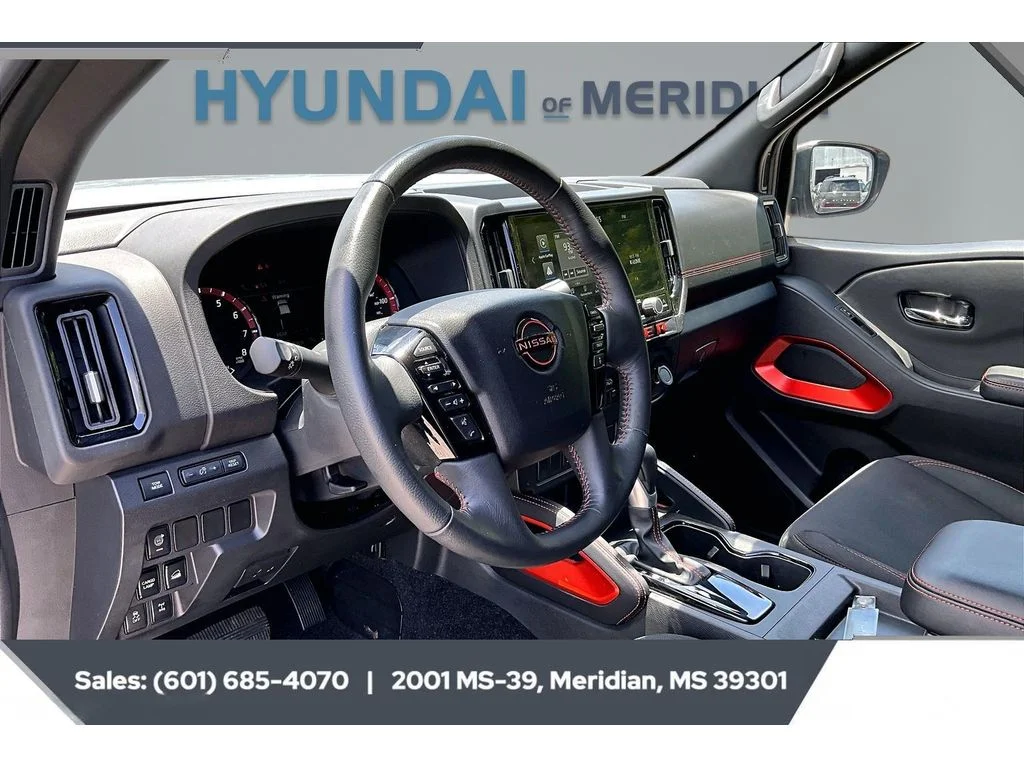 Used 2025 Boulder Gray Pearl Nissan PRO-4X image 12