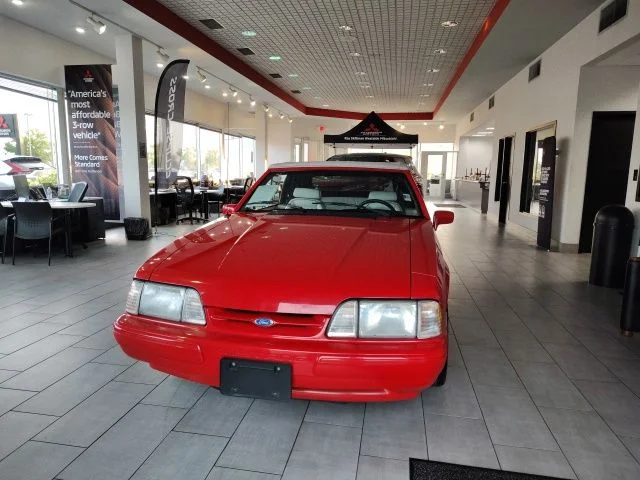 Used 1992 Red Ford LX image 2