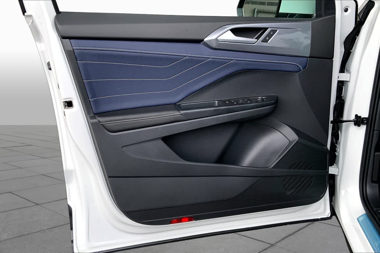 New 2026 Pure White Volkswagen SEL image 10