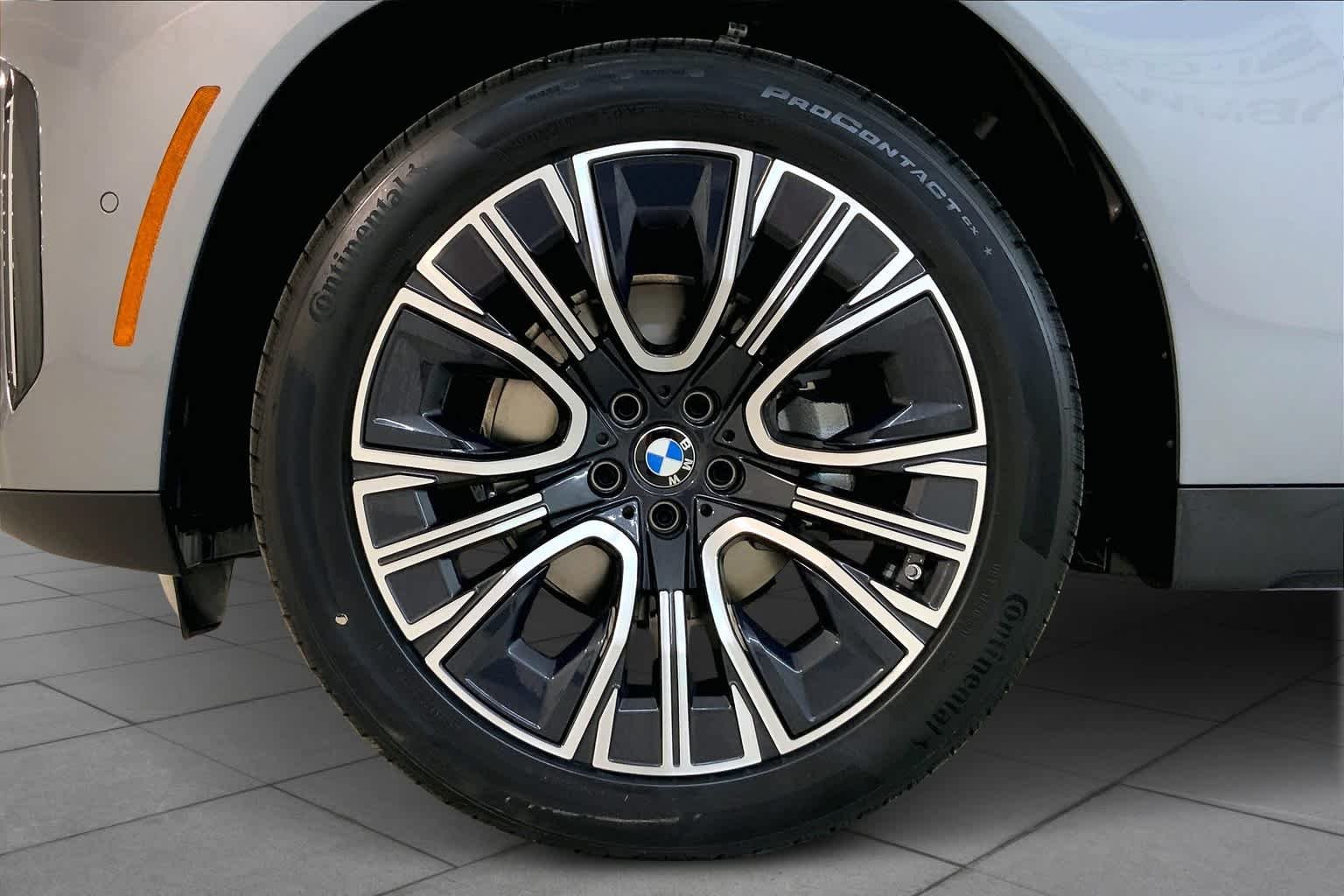 New 2025 C4W/Skyscraper BMW 30 xDrive image 11