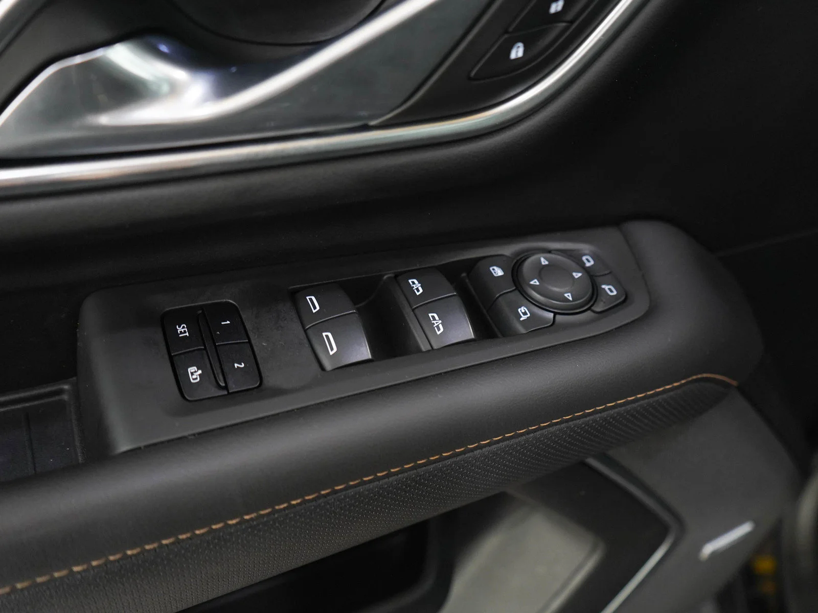 Used 2022 Onyx Black GMC AT4 image 22
