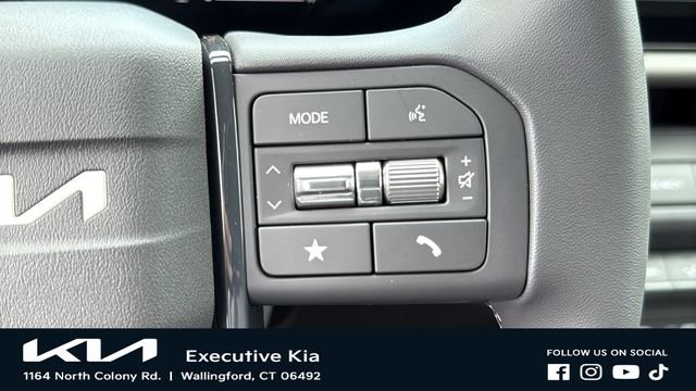 New 2027 Ivory Silver Kia LX image 13
