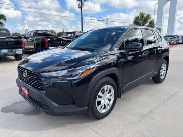 Used 2025 Black Toyota L image 3