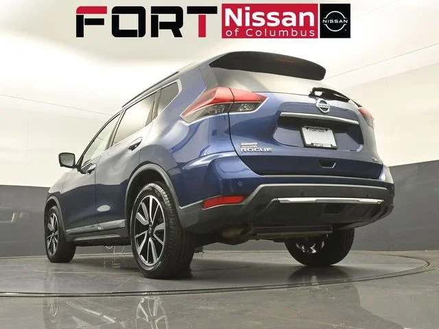Used 2020 Blue Nissan SL image 32