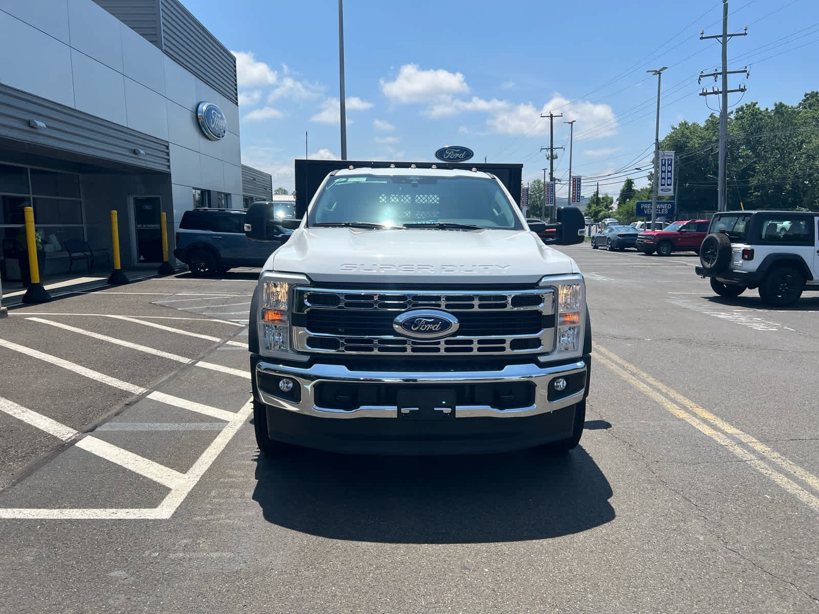 New 2024 Oxford White Ford XL image 2