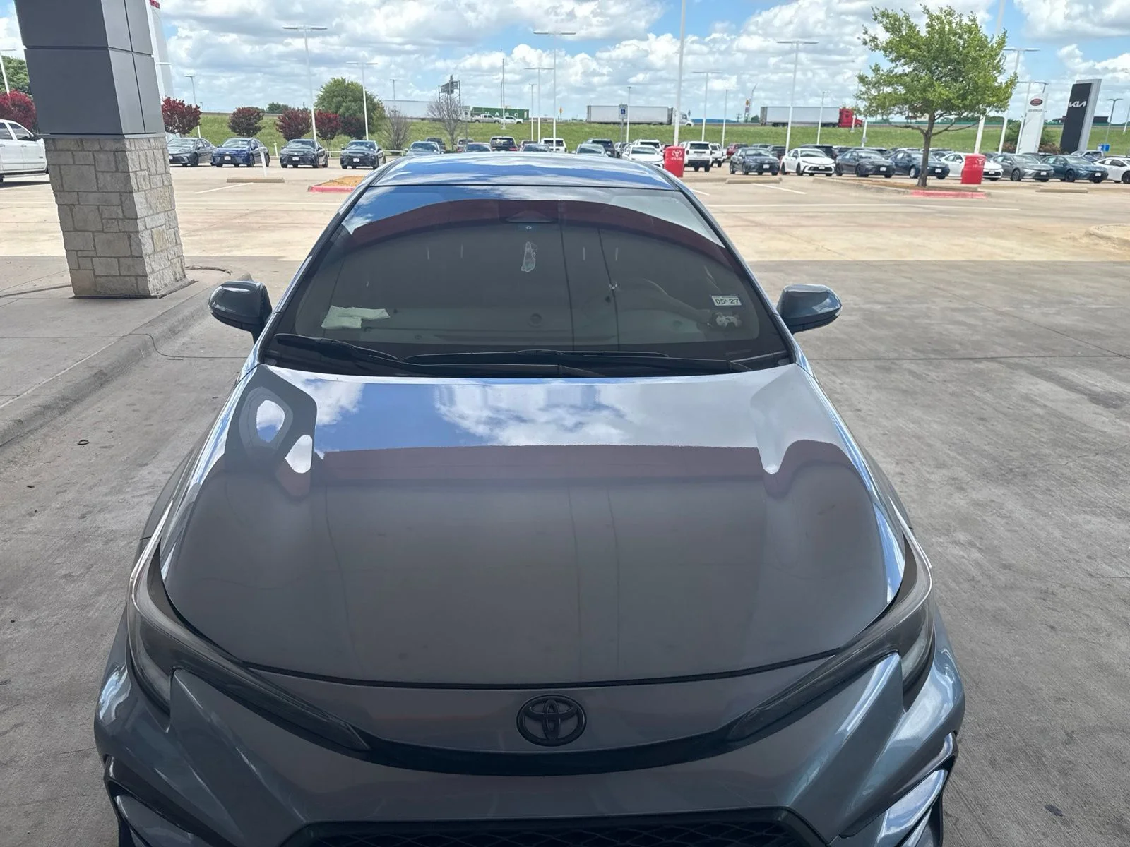 Used 2025  Toyota SE image 23