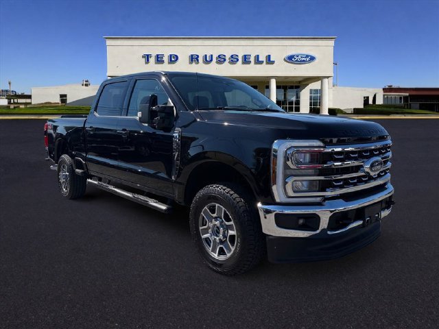 Certified Used 2025 Black Metallic Ford Lariat image 4