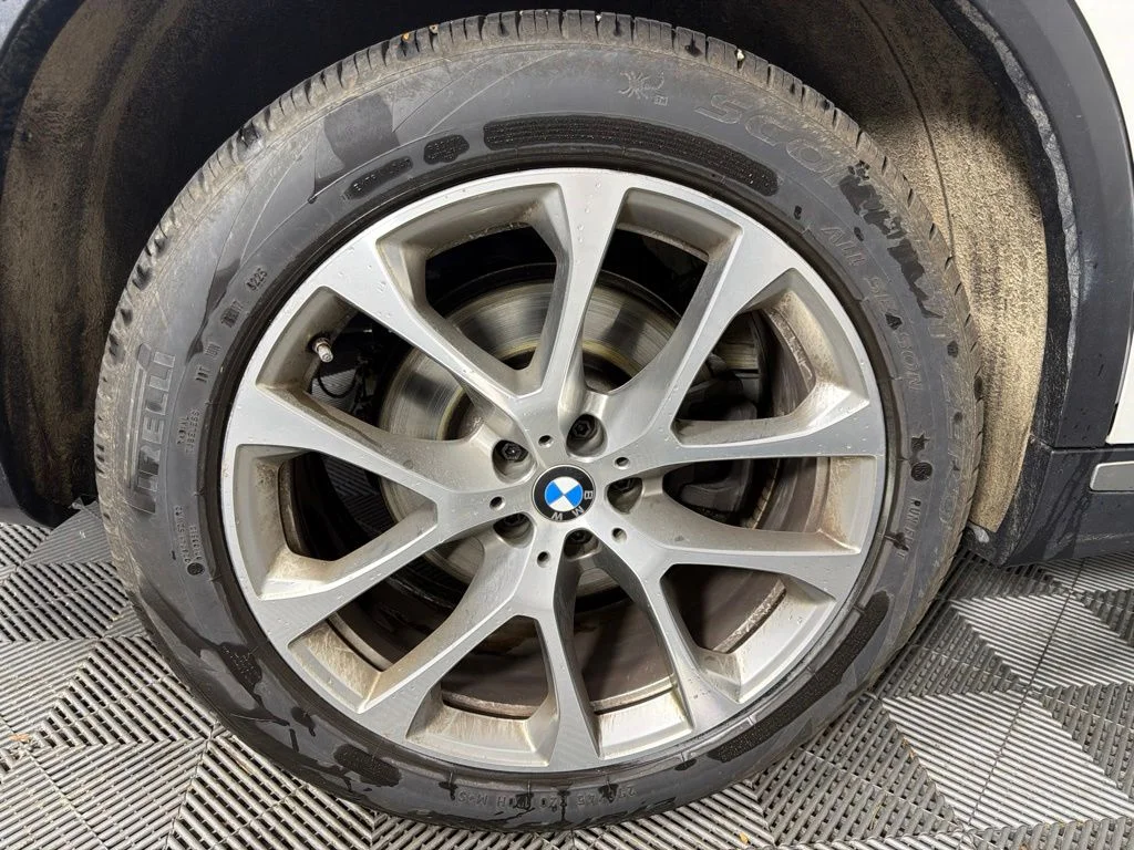 Certified Used 2024 White BMW xDrive40i image 12