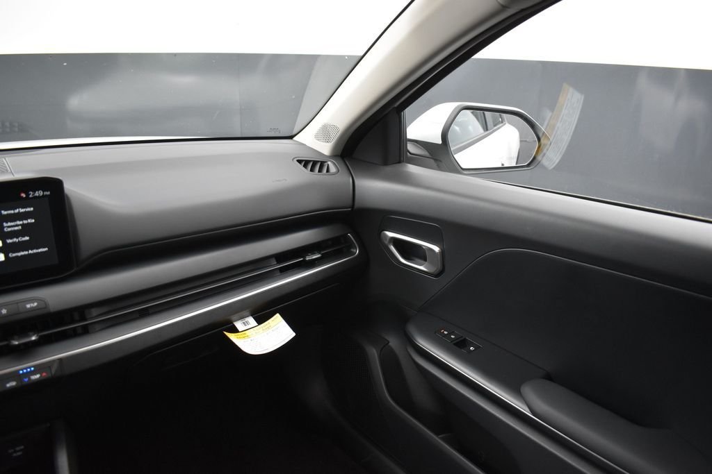 New 2026 Snow White Pearl Kia LXS image 13