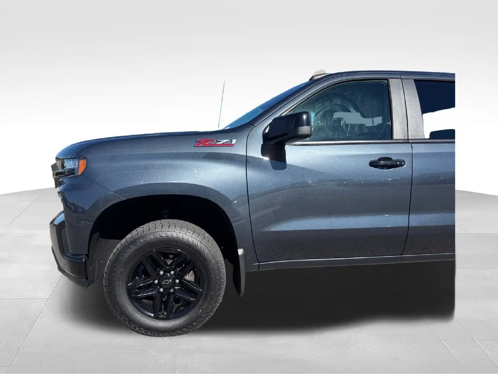 Used 2020 Gray Chevrolet LT Trail Boss image 23