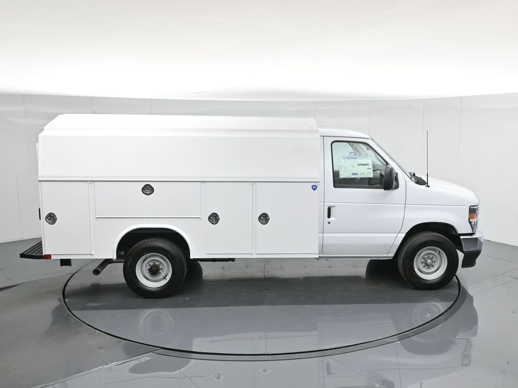 New 2026 Oxford White Ford Base image 73