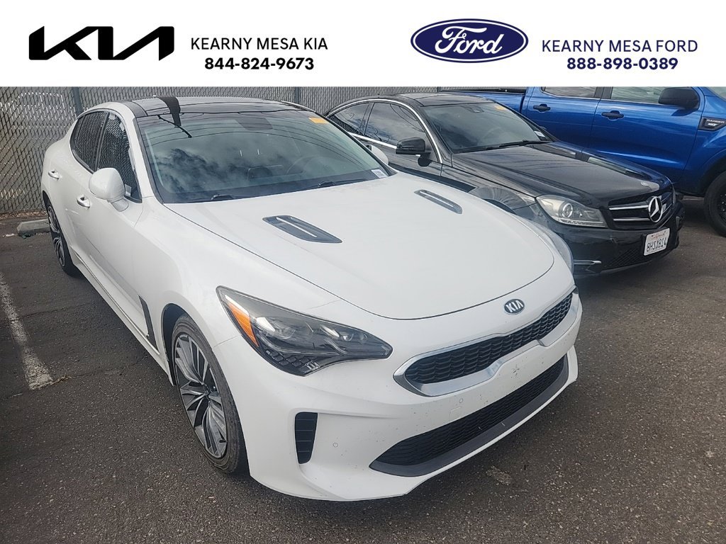 Certified Used 2019 Snow White Pearl Kia Base image 1