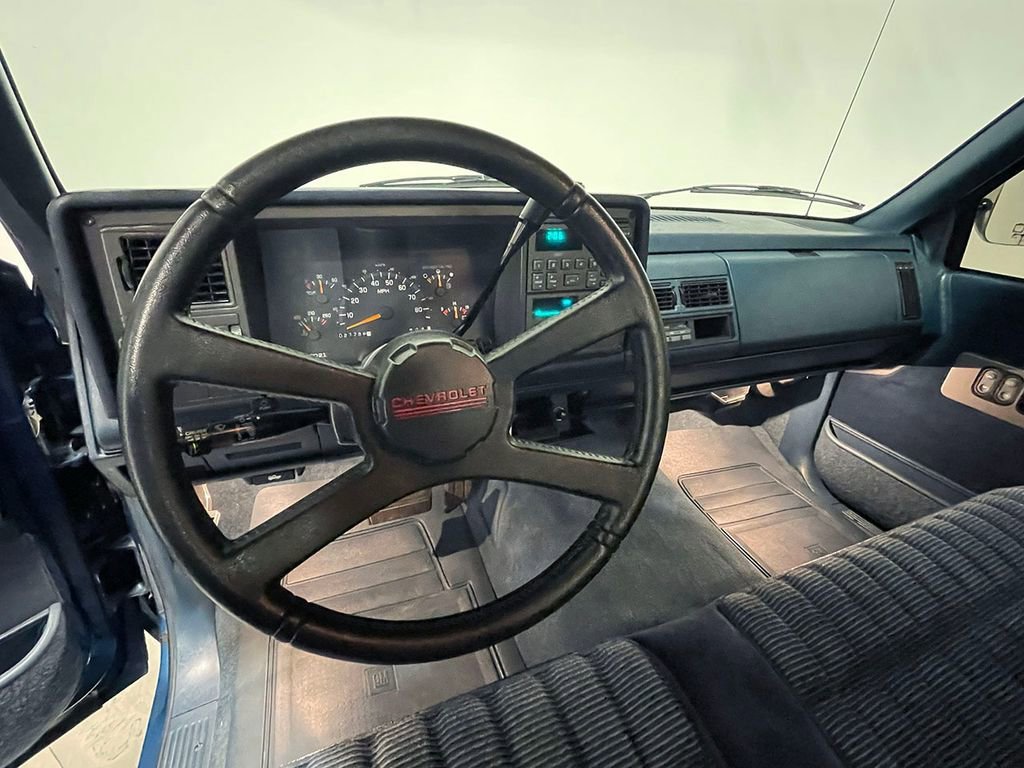 Used 1992  Chevrolet NA image 61