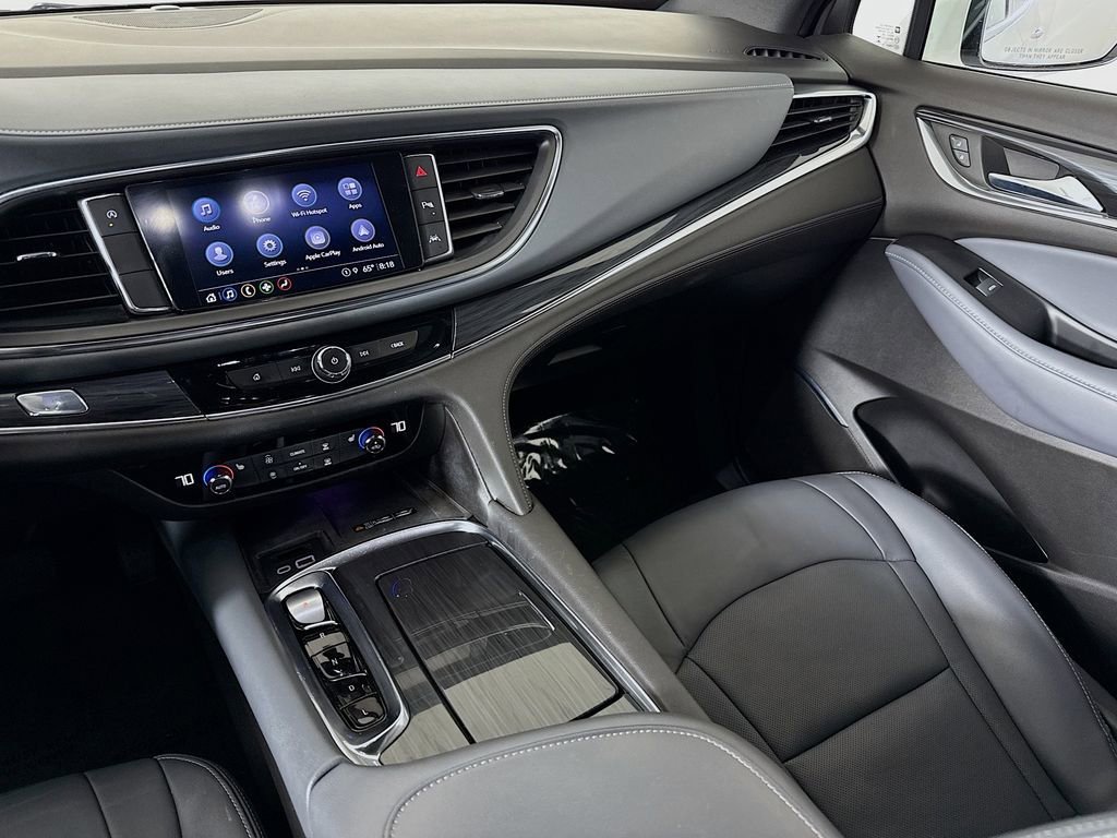 Used 2023 Summit White Buick Essence image 21