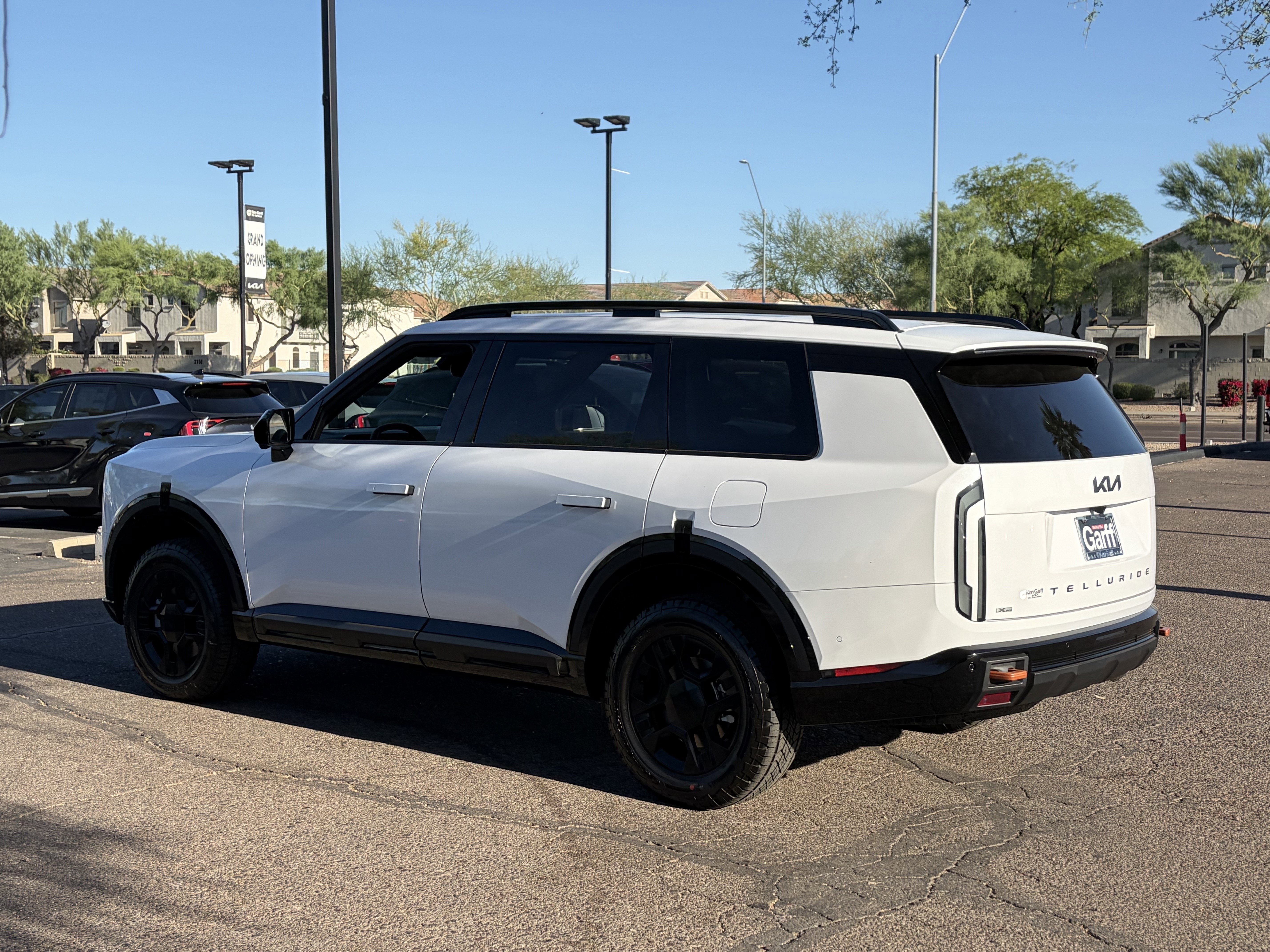 New 2027 Glacial White Pearl Kia X-PRO SX image 3