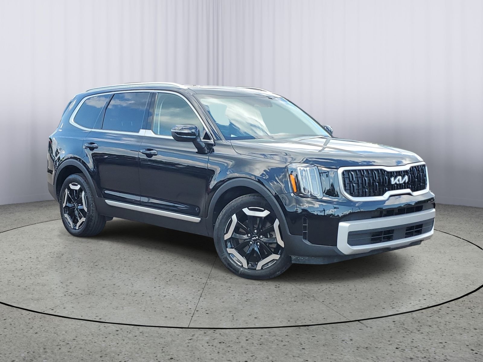 Used 2023 Black Kia EX image 1