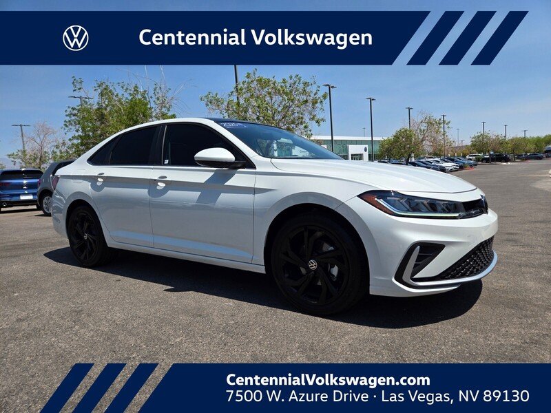 2025 Volkswagen Jetta SE's photo