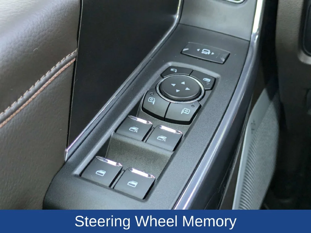 Used 2025 Star White Ford King Ranch image 26
