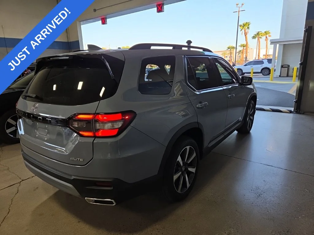 Certified Used 2025 Sonic Gray Pearl Honda Elite image 3