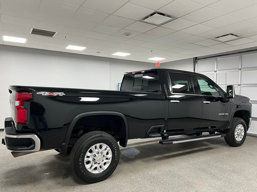2022 Chevrolet Silverado 3500HD LTZ - Photo 15